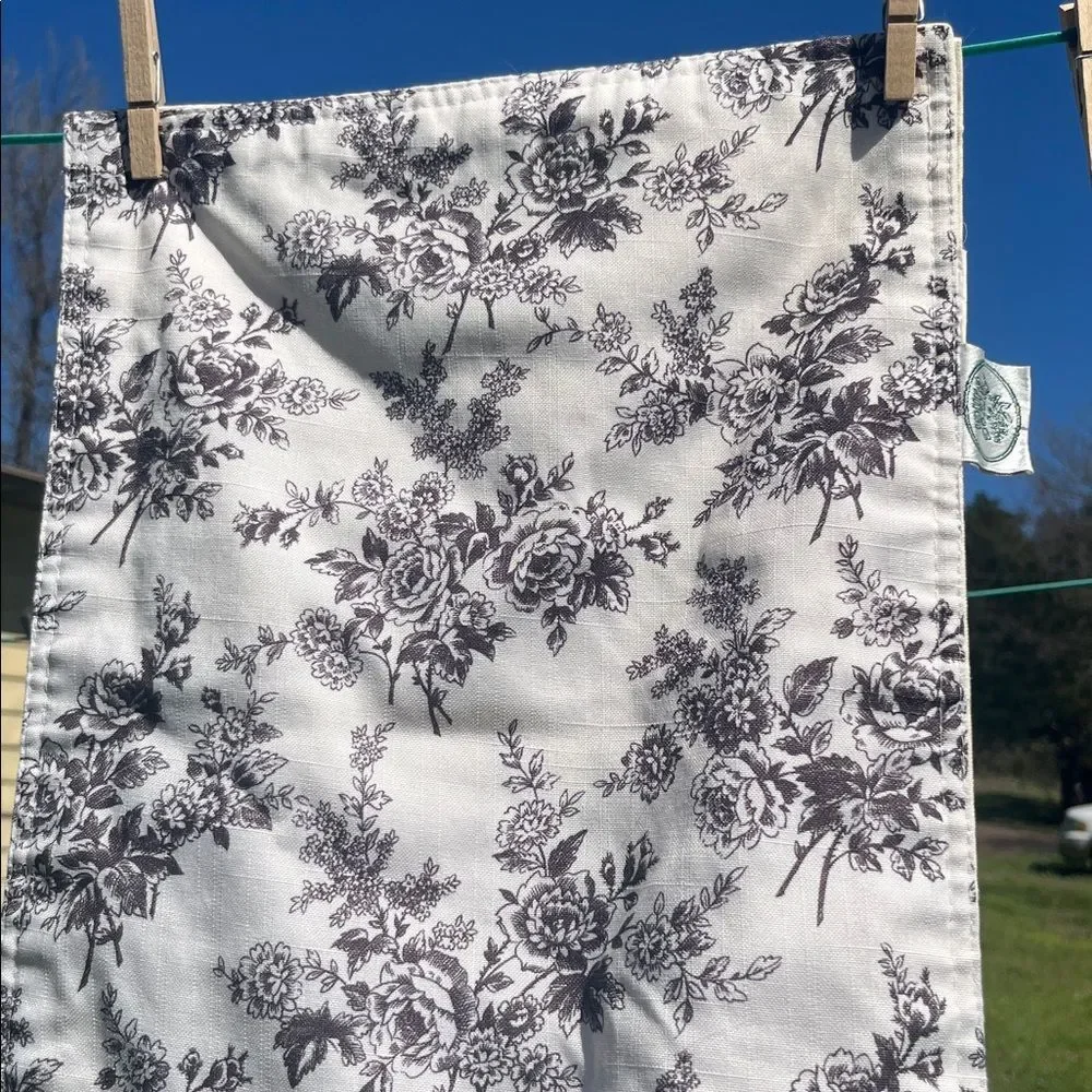 Vintage Laura Ashley Floral Toile Table Runner Cream Color Home Dining Decor